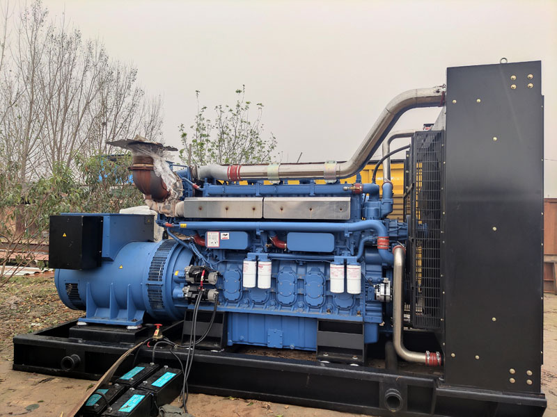 海北柴油发电机组更换机油时，应遵循哪些步骤？